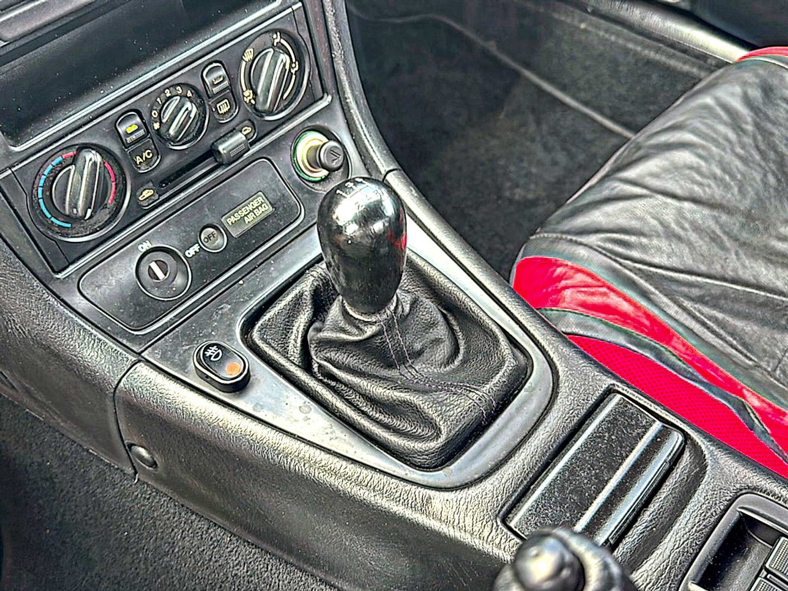 Used 1999 MAZDA MX-5 Miata Sport RWD image 23