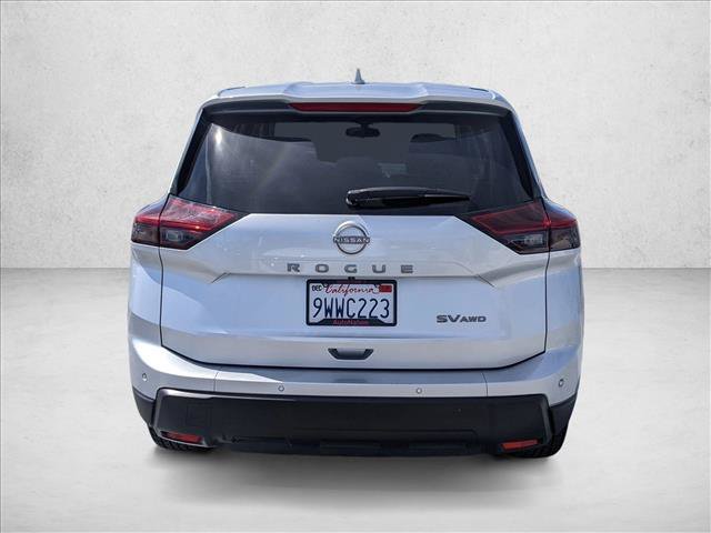 Used 2024 Nissan Rogue SV AWD/4WD image 6