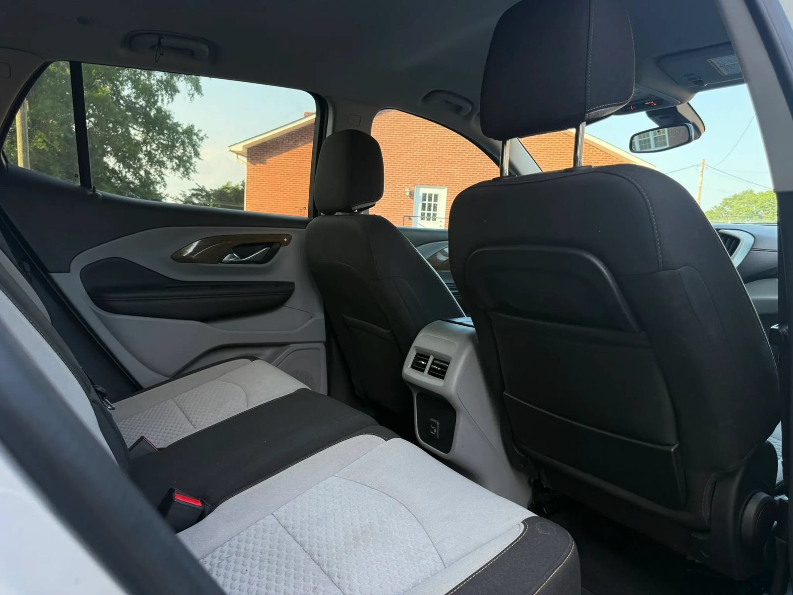 Used 2020 GMC Terrain SLE w/ LPO, Floor Liner Package FWD image 13