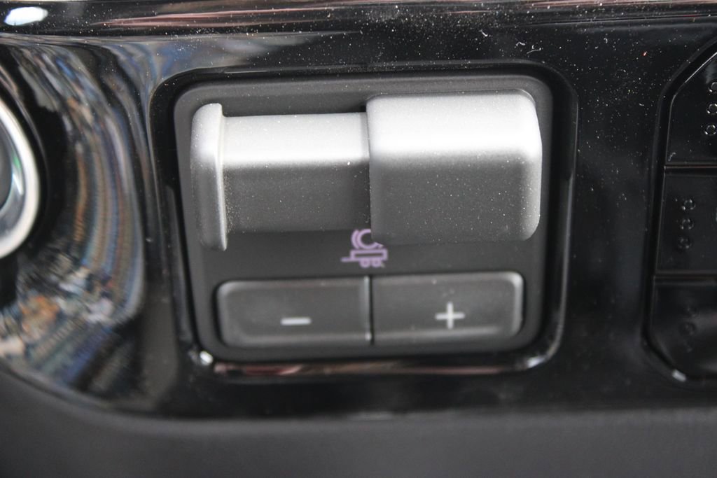 New 2026 Chevrolet Silverado 1500 ZR2 image 39