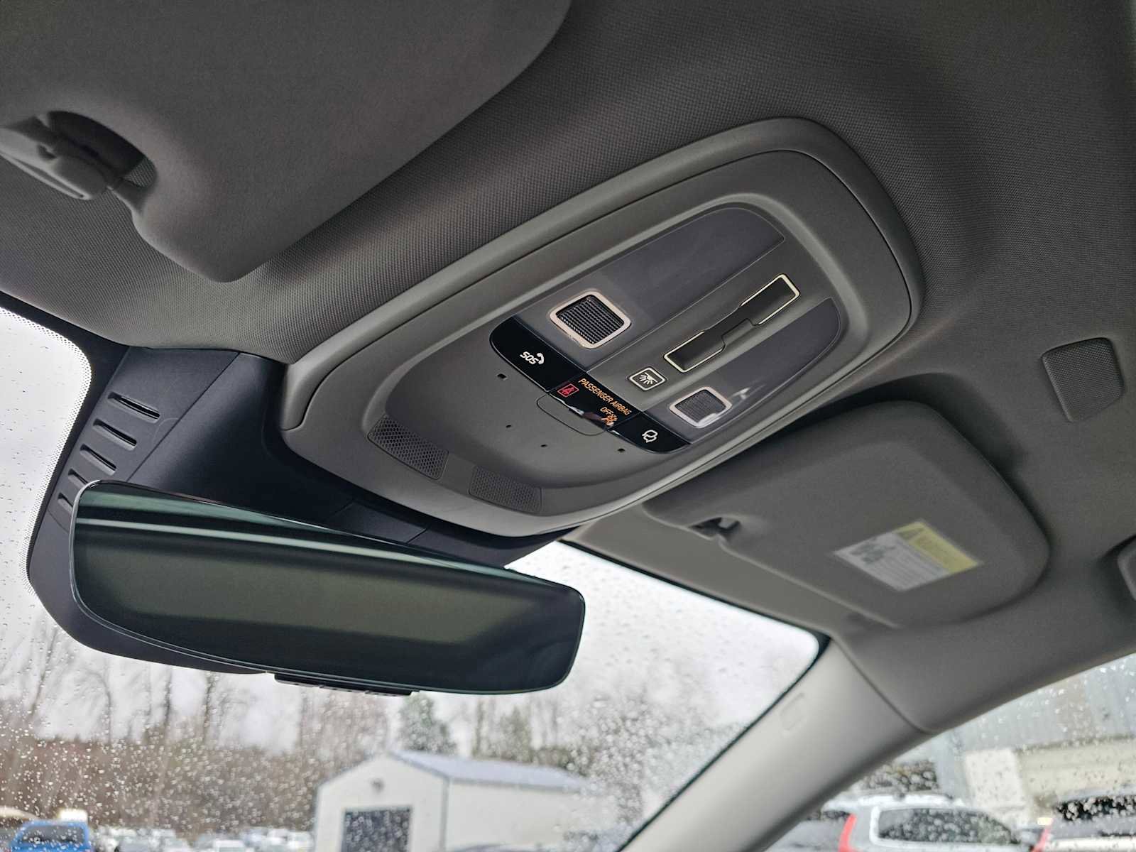 Certified 2025 Volvo V60 B5 Cross Country Plus image 31