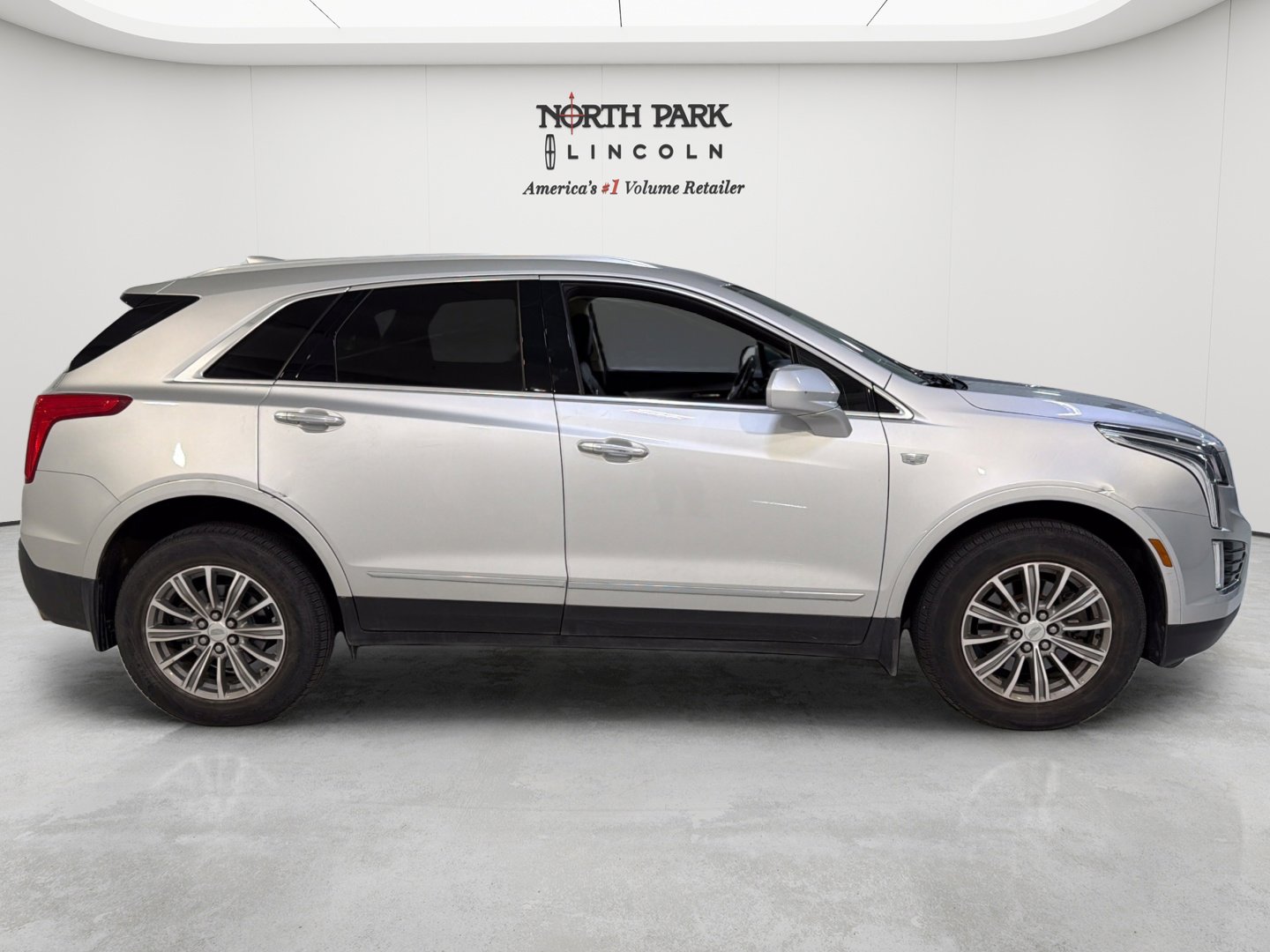 Used 2019 Cadillac XT5 Luxury FWD image 6