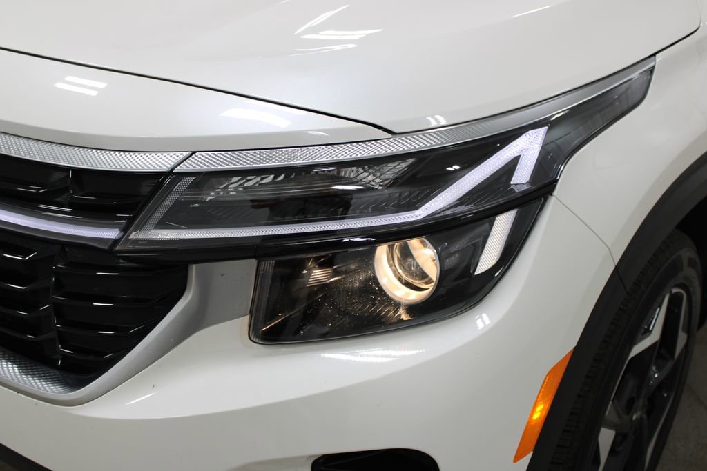 Used 2025 Kia Seltos S image 13