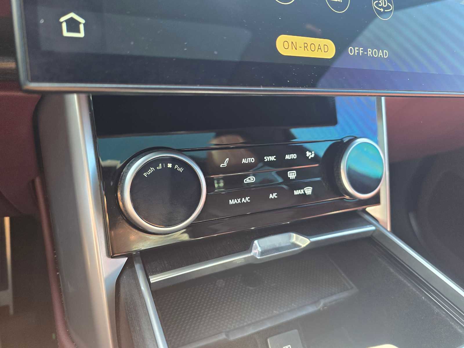 Used 2023 Land Rover Range Rover SE image 30