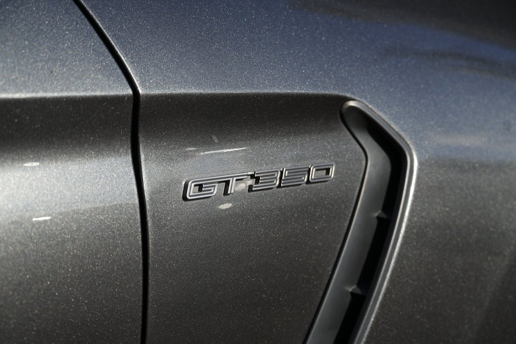 Used 2017 Ford Mustang Shelby GT350 image 15