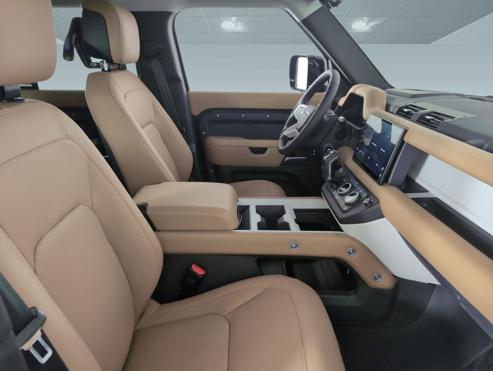 New 2025 Land Rover Defender 130 X-Dynamic SE AWD/4WD image 23