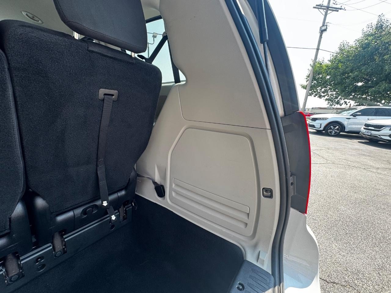 Used 2015 Dodge Grand Caravan SE w/ Quick Order Package 29E SE FWD image 15