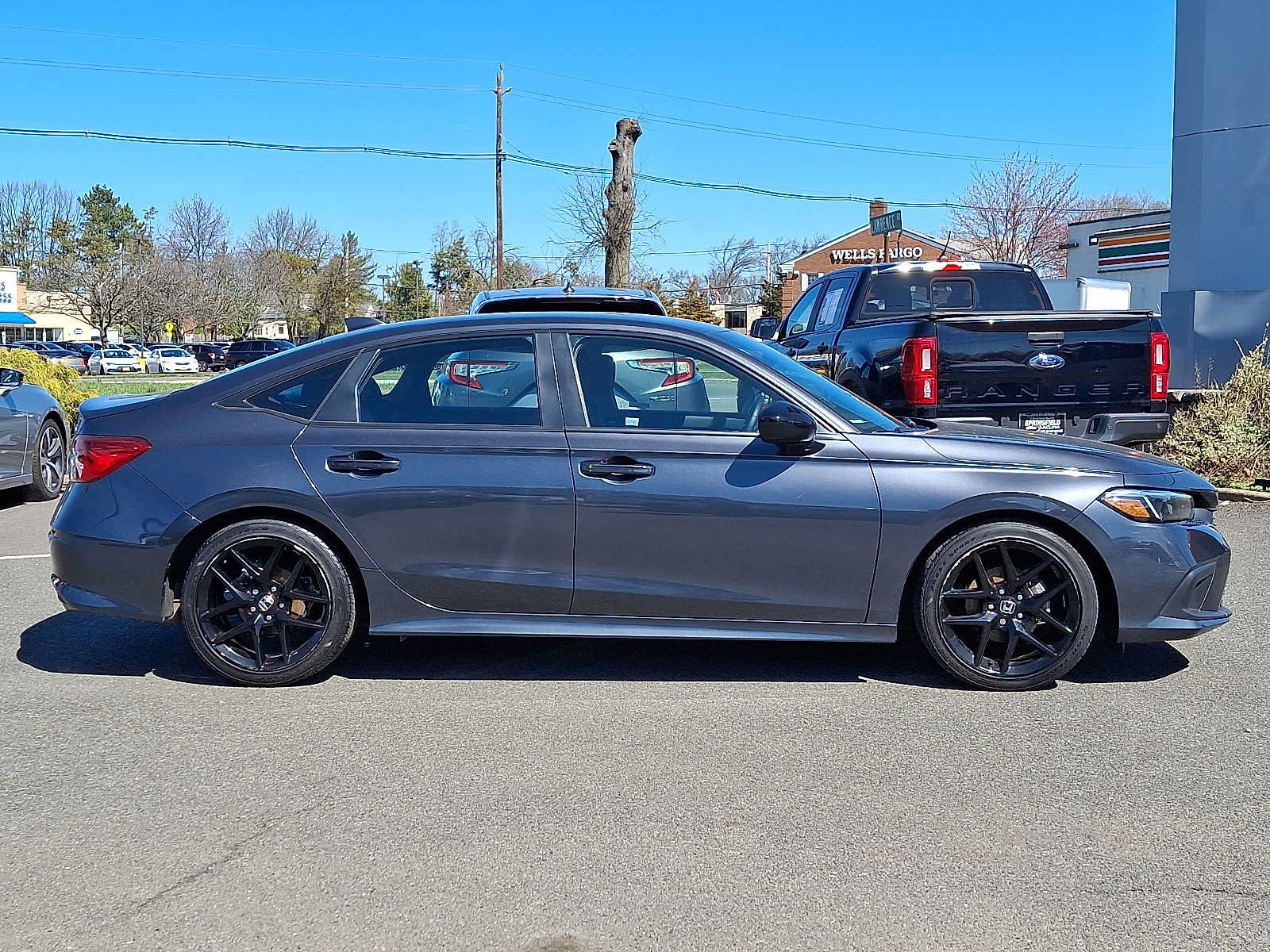 Used 2023 Honda Civic Sport image 8
