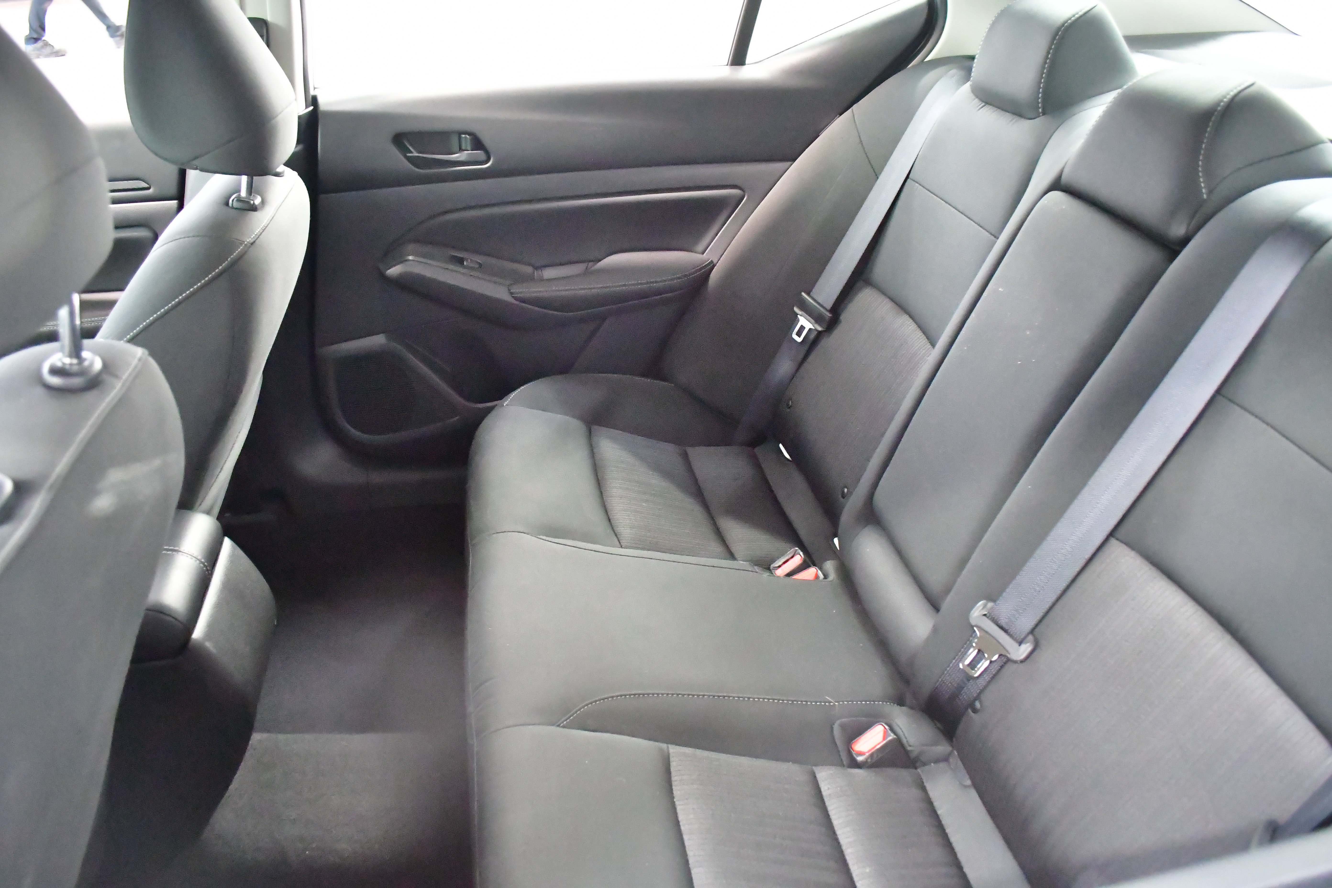 Used 2025 Nissan Altima 2.5 SV FWD image 10