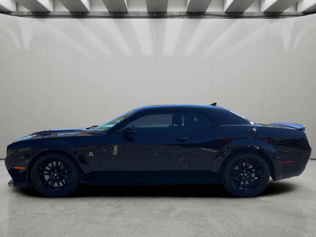 Used 2023 Dodge Challenger R/T Scat Pack RWD image 2