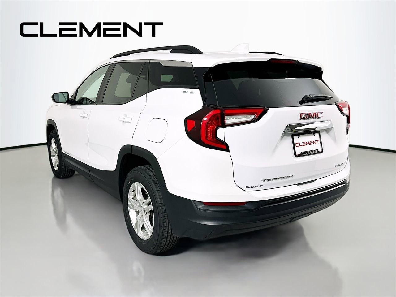 Used 2022 GMC Terrain SLE w/ Driver Convenience Package AWD/4WD image 10