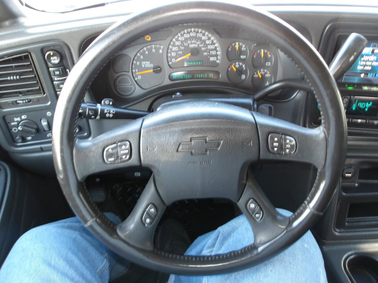Used 2003 Chevrolet Avalanche 4x4 image 14