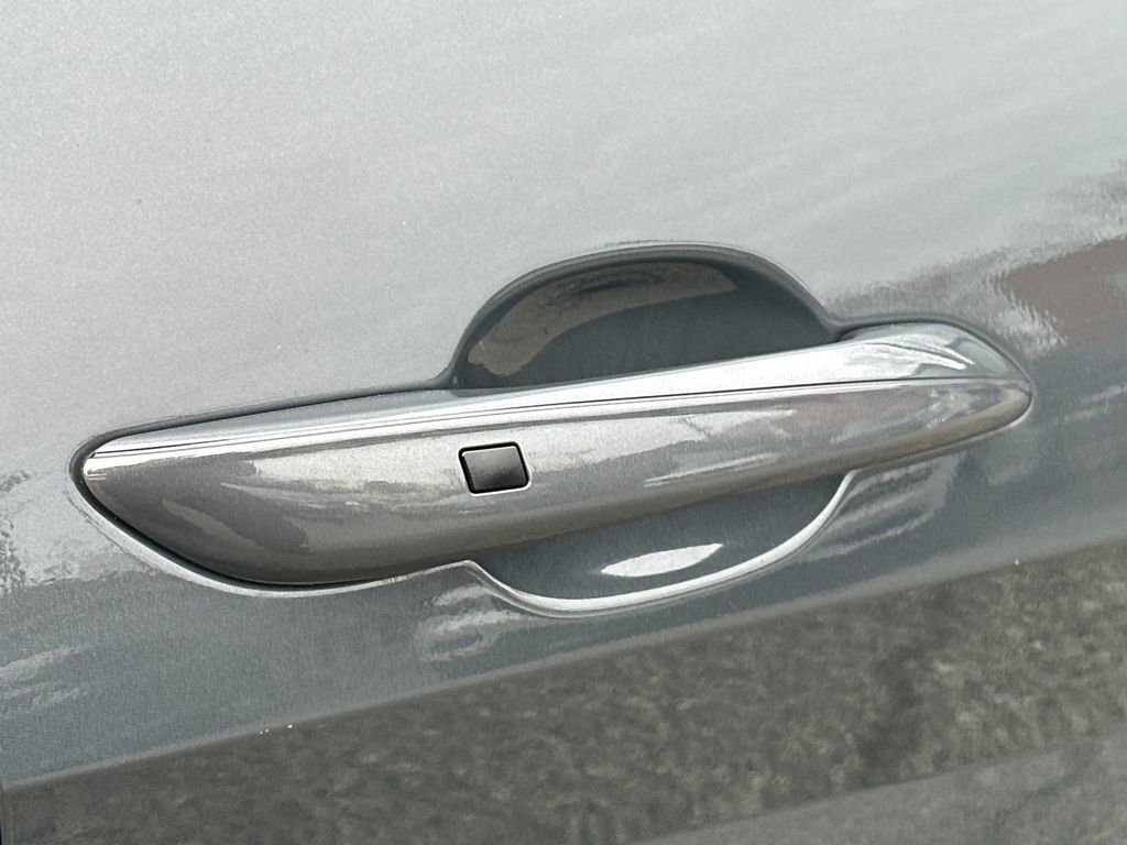 Used 2024 Hyundai Elantra SEL w/ Convenience Package image 8