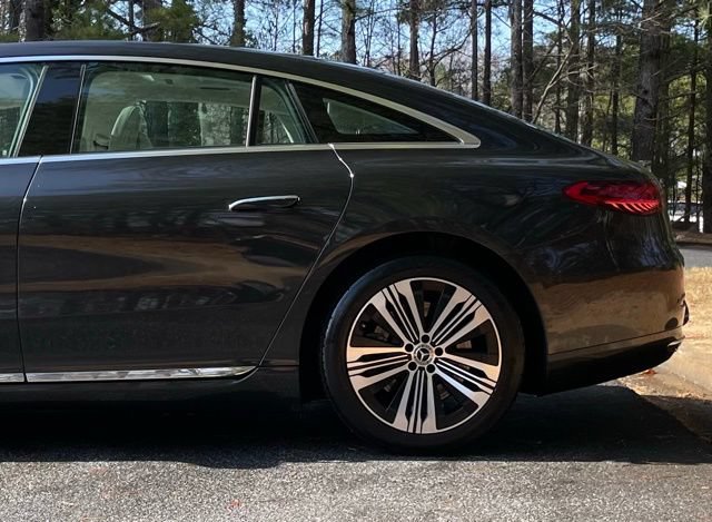 Used 2022 Mercedes-Benz EQS 580 4MATIC Sedan image 6