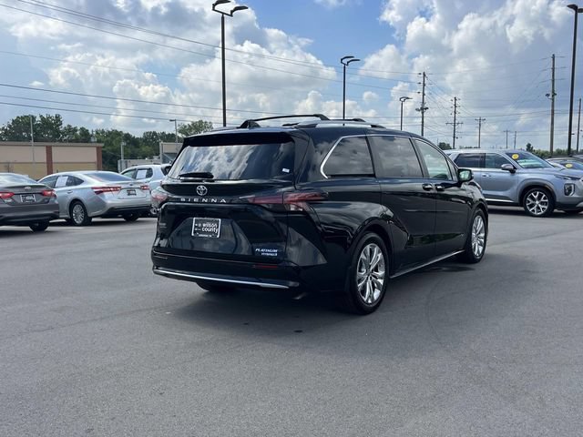 Used 2022 Toyota Sienna Platinum FWD image 5
