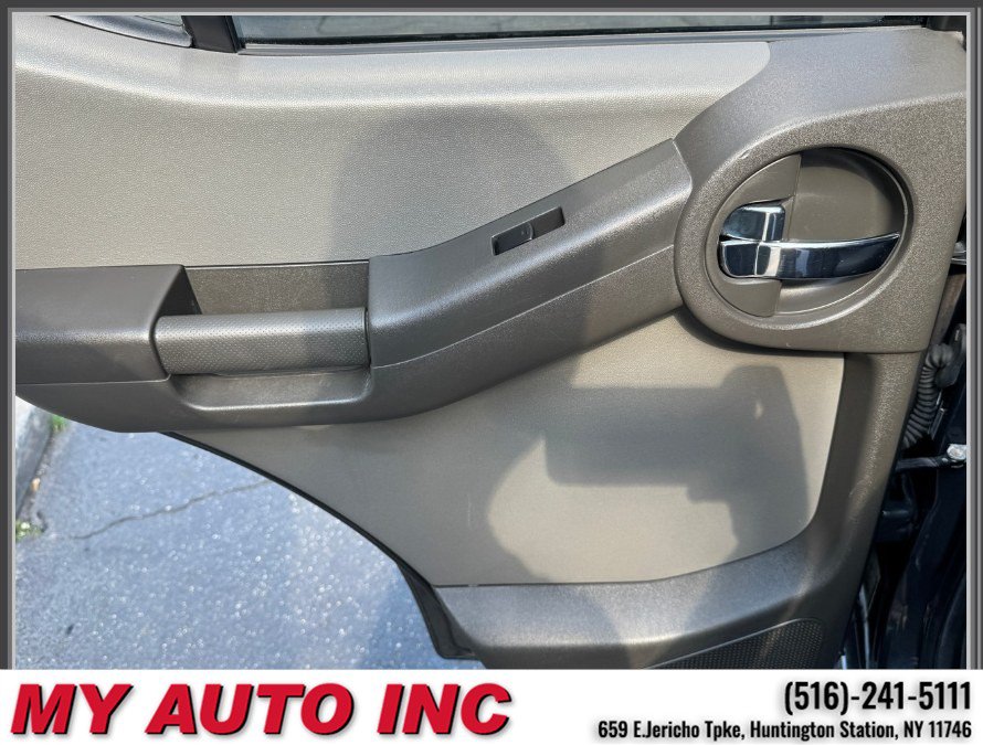 Used 2013 Nissan Xterra S AWD/4WD image 31