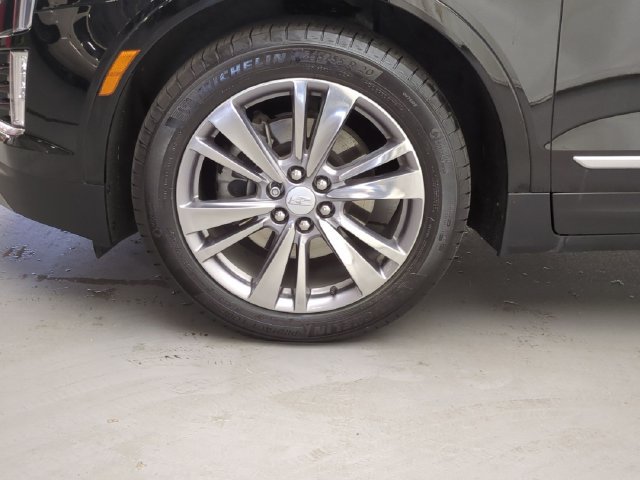 Certified 2024 Cadillac XT5 Premium Luxury w/ LPO, Floor Liner Package AWD/4WD image 29