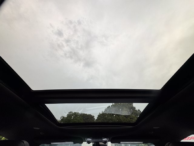 New 2027 Chrysler Pacifica Limited FWD image 25