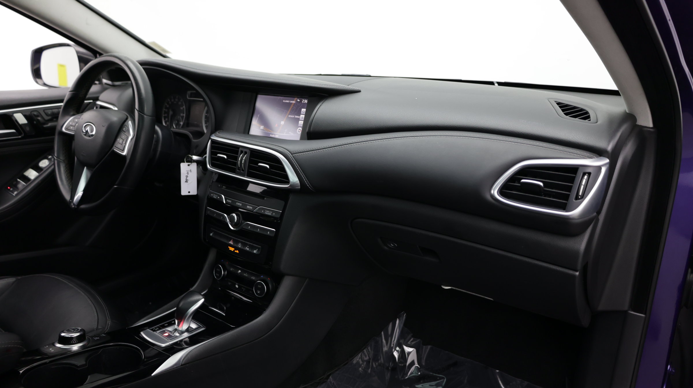 Used 2018 INFINITI QX30 Premium w/ Navigation Package FWD image 38
