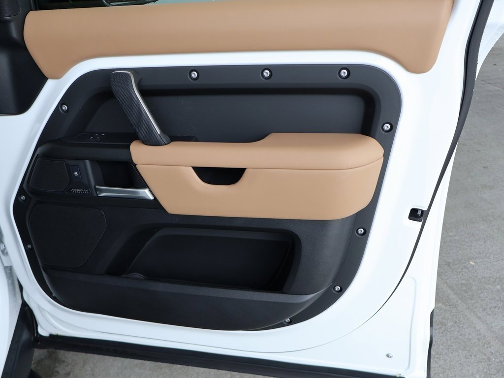 New 2025 Land Rover Defender 130 V8 image 25