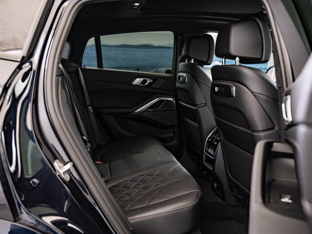 Used 2024 BMW X6 M60i image 44