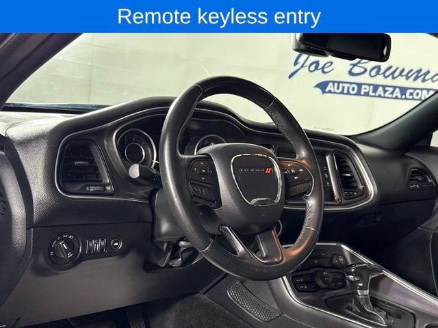 Used 2015 Dodge Challenger R/T w/ Quick Order Package 28B R/T RWD image 12