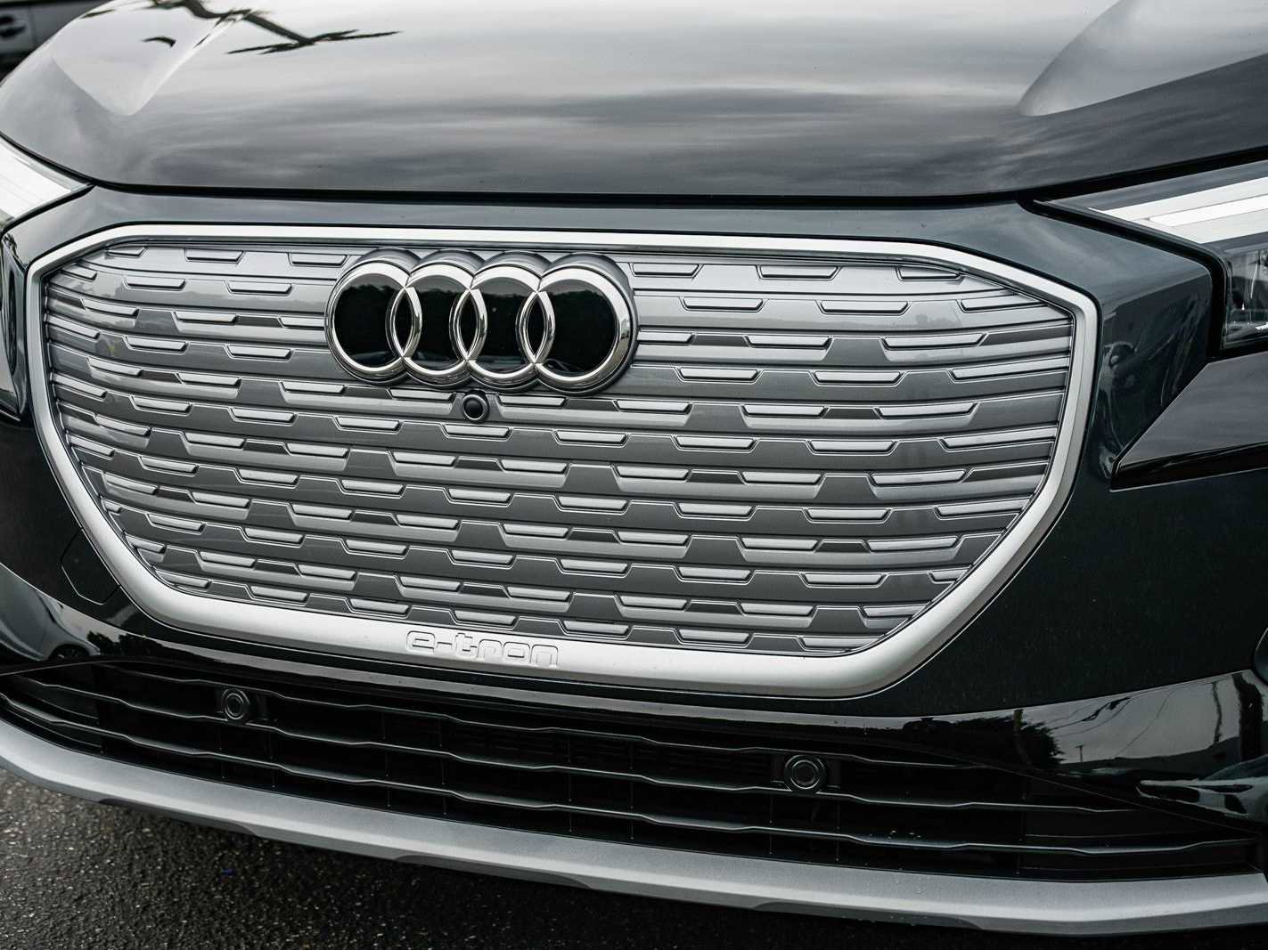 Used 2023 Audi Q4 e-tron Premium Plus w/ Premium Plus image 8