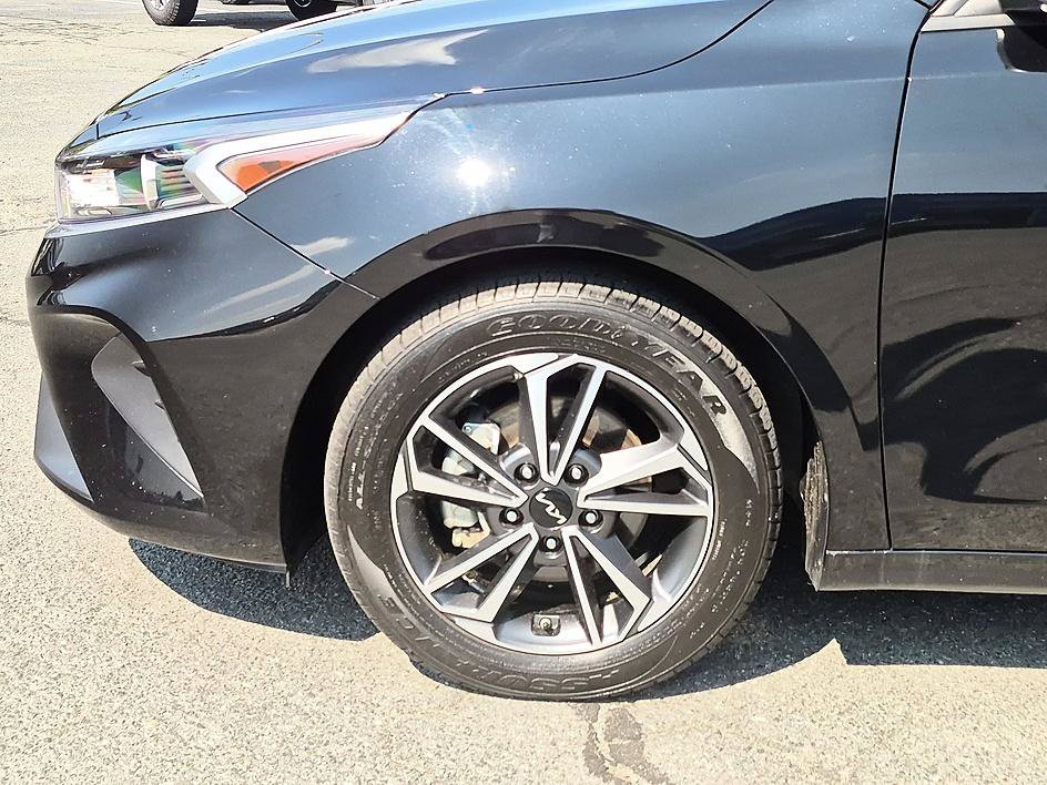 Used 2022 Kia Forte LXS FWD image 10