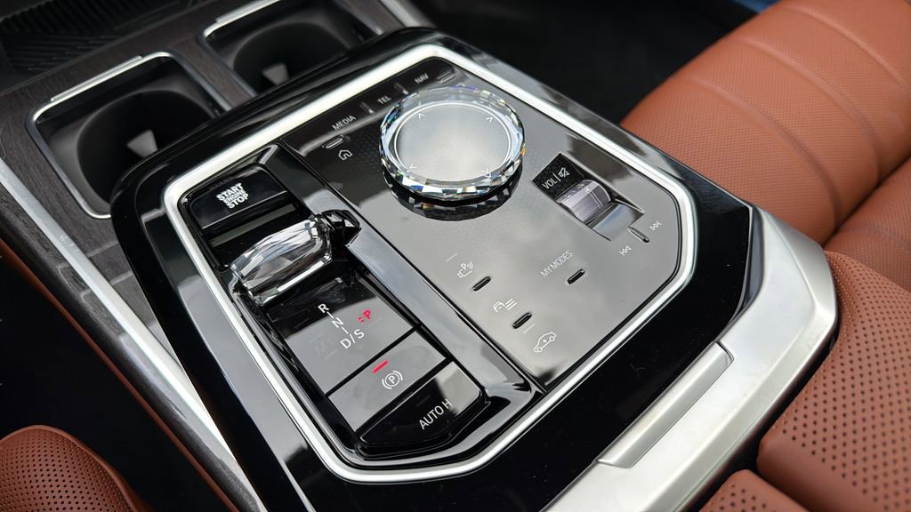 New 2026 BMW 760i xDrive w/ Executive Package image 15