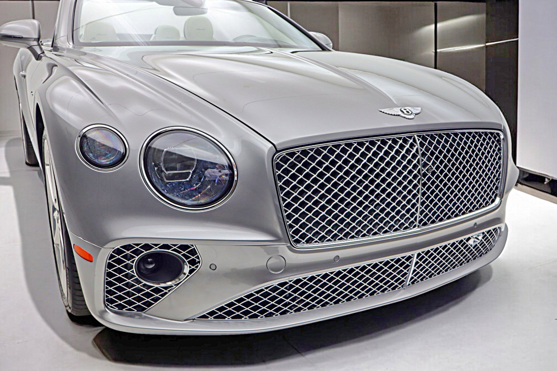Used 2023 Bentley Continental GT Azure image 8