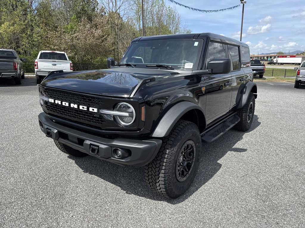 New 2025 Ford Bronco Badlands w/ Sasquatch Package AWD/4WD image 3