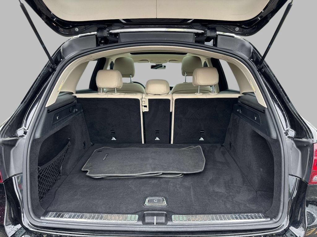 Used 2021 Mercedes-Benz GLC 300 4MATIC image 14