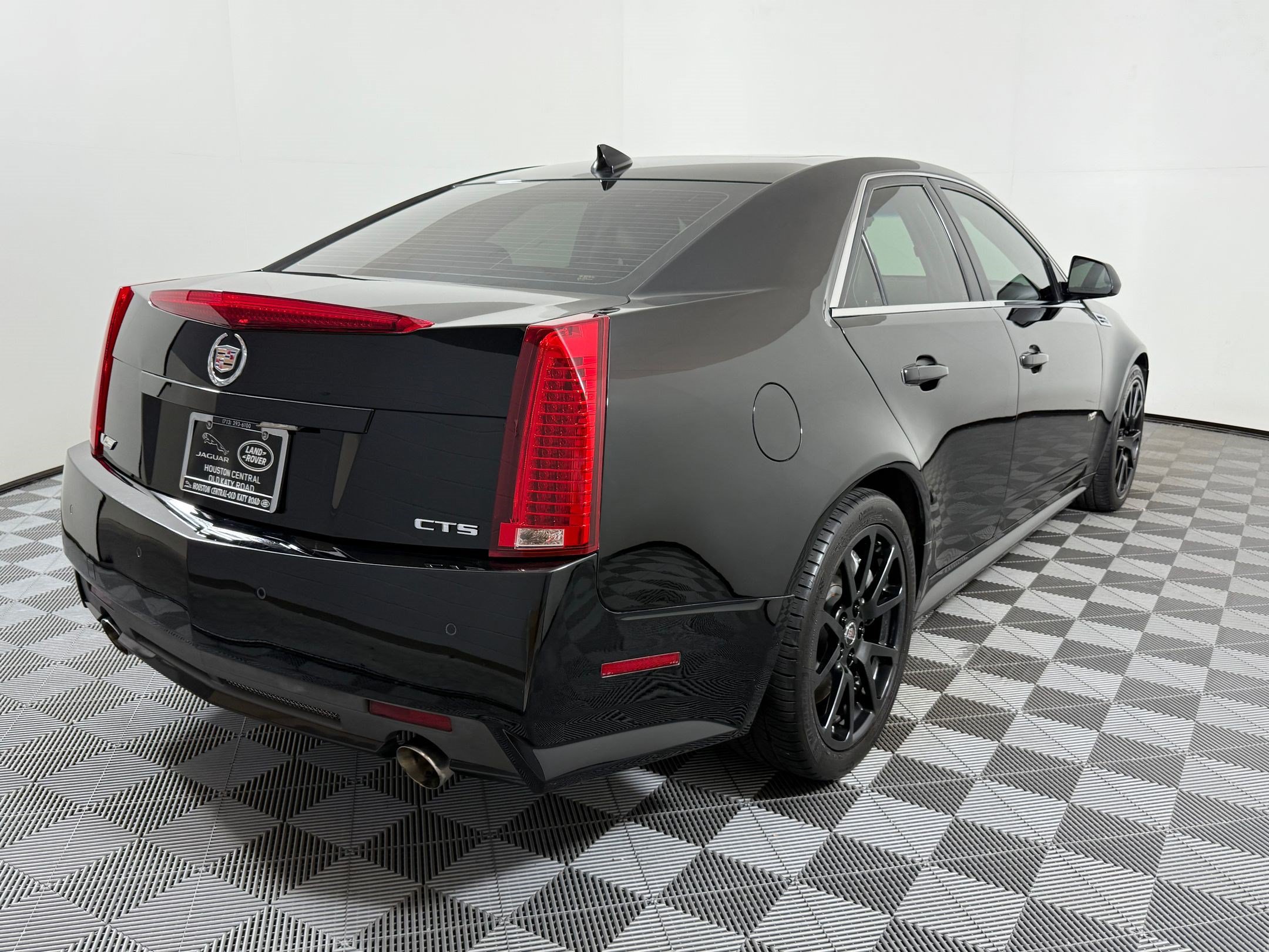 Used 2009 Cadillac CTS V RWD image 9