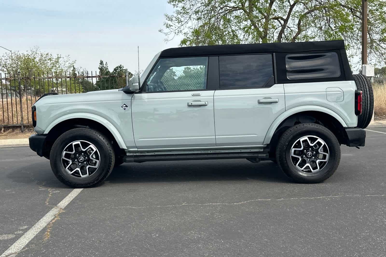 Certified 2023 Ford Bronco Outer Banks image 6