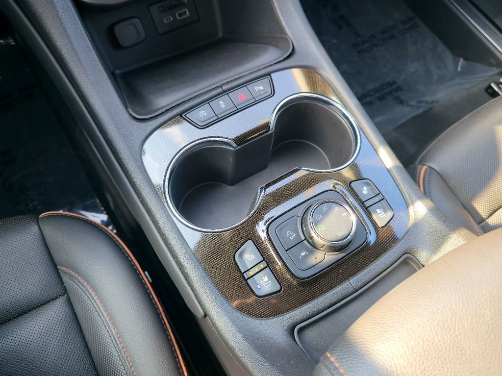Certified 2023 GMC Acadia AT4 w/ Technology Package AWD/4WD image 17