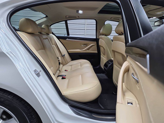 Used 2016 BMW 528i Sedan RWD image 17