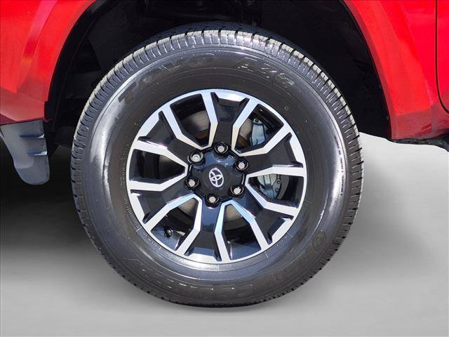 Used 2022 Toyota Tacoma TRD Sport w/ Technology Package RWD image 21