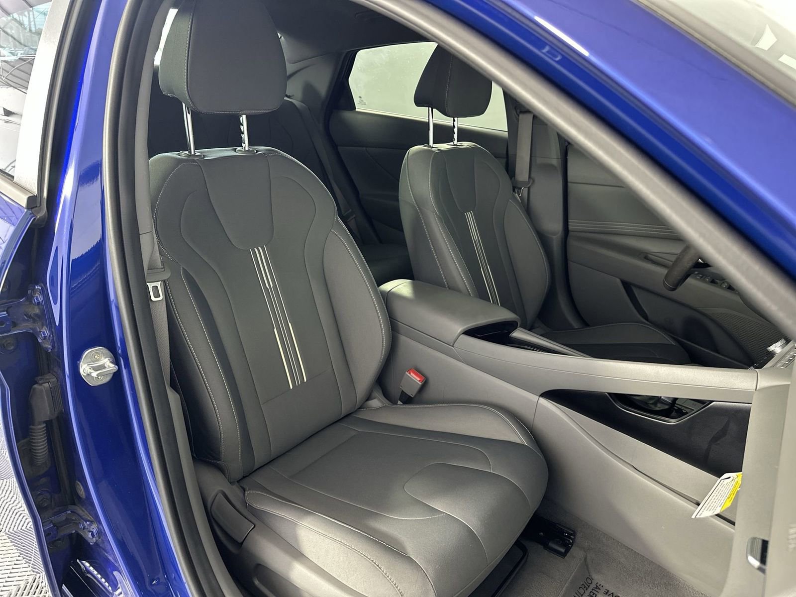 Used 2023 Hyundai Elantra SEL w/ Convenience Package FWD image 27