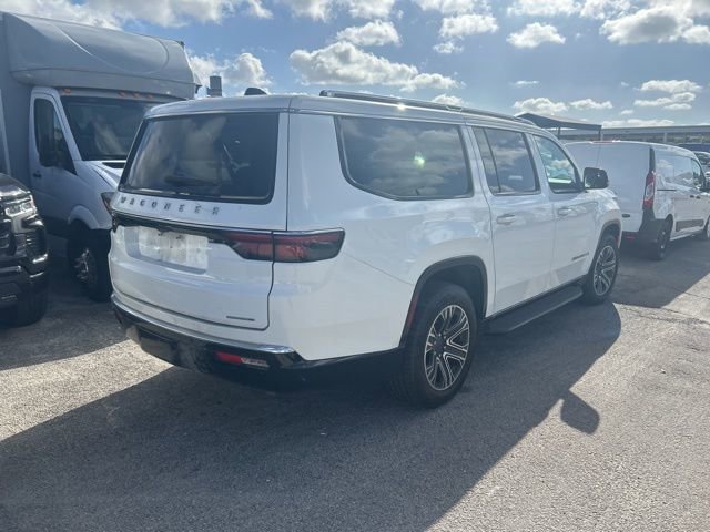 Used 2024 Jeep Wagoneer L Series II w/ Flexible Seating Group image 11