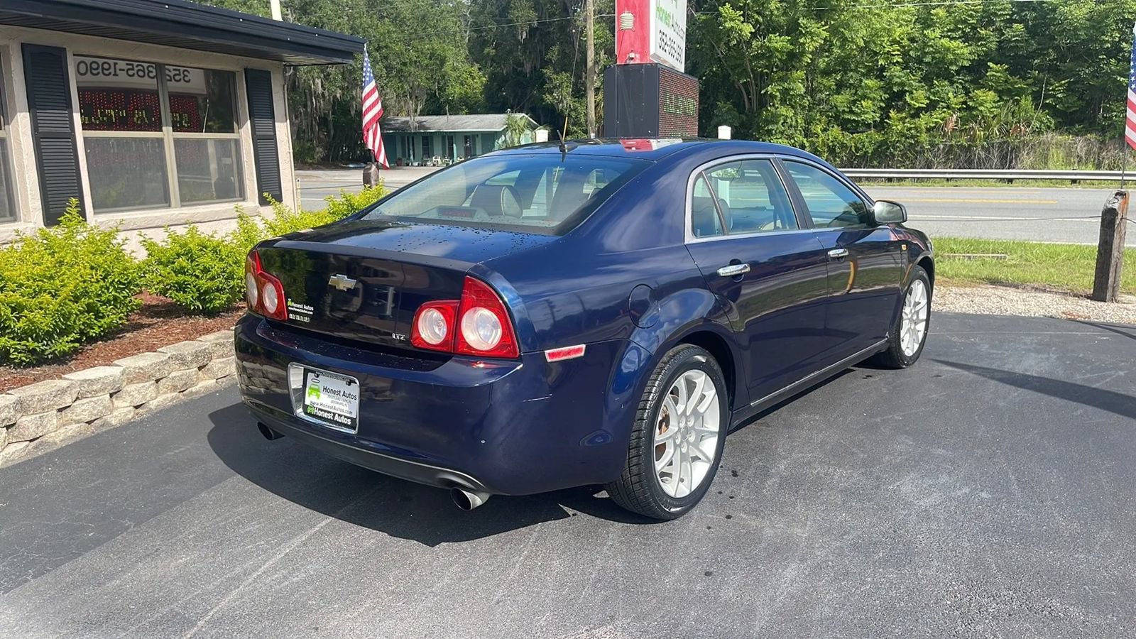 Used 2008 Chevrolet Malibu LTZ FWD image 6