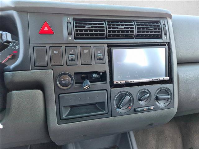Used 2001 Volkswagen Eurovan FWD image 15