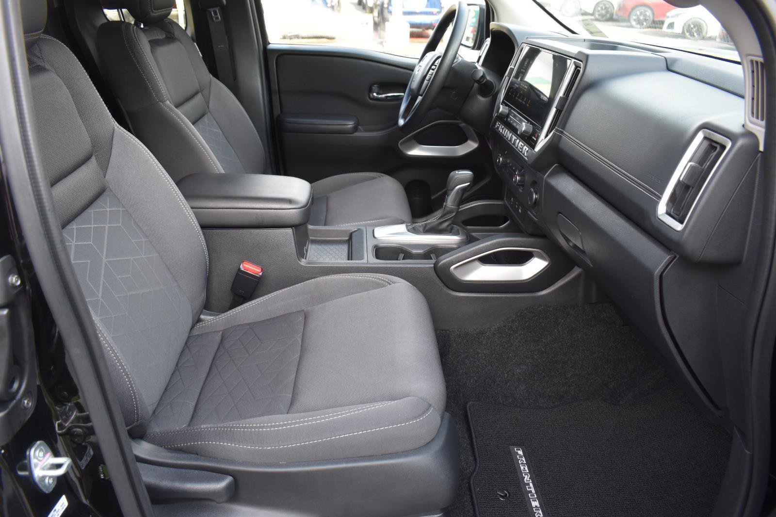 Certified 2025 Nissan Frontier SV RWD image 51