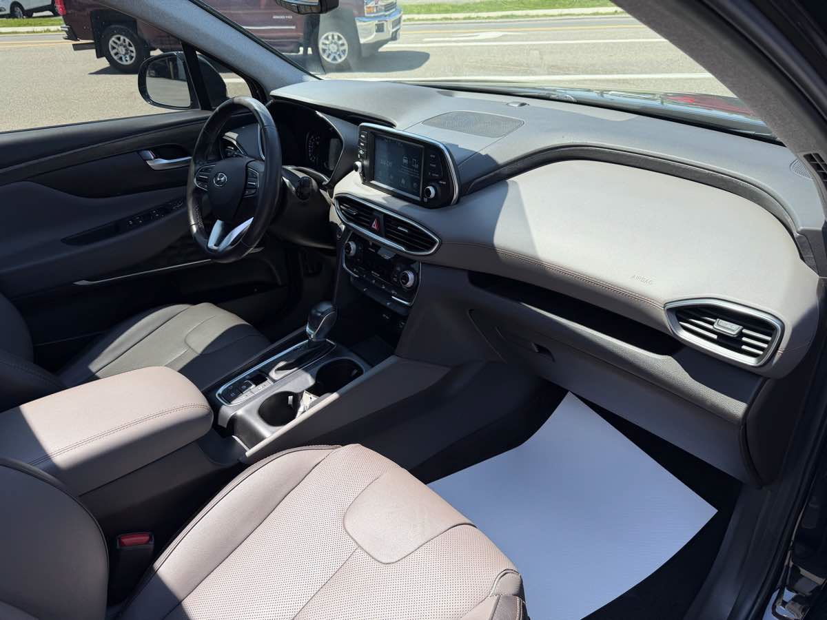 Used 2019 Hyundai Santa Fe Limited AWD/4WD image 17