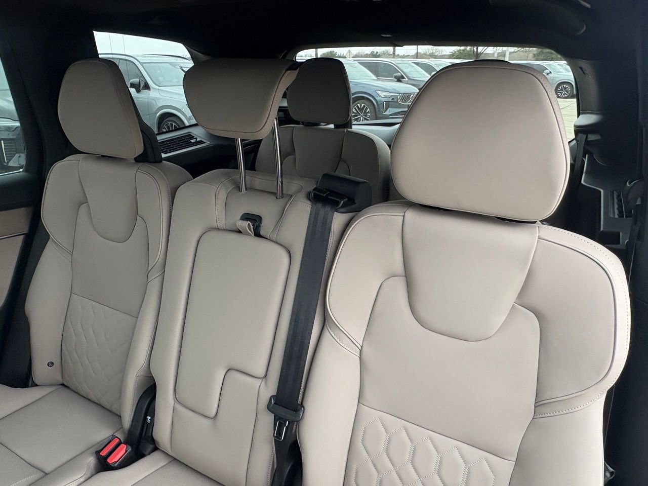 New 2026 Volvo XC90 T8 Plus image 25