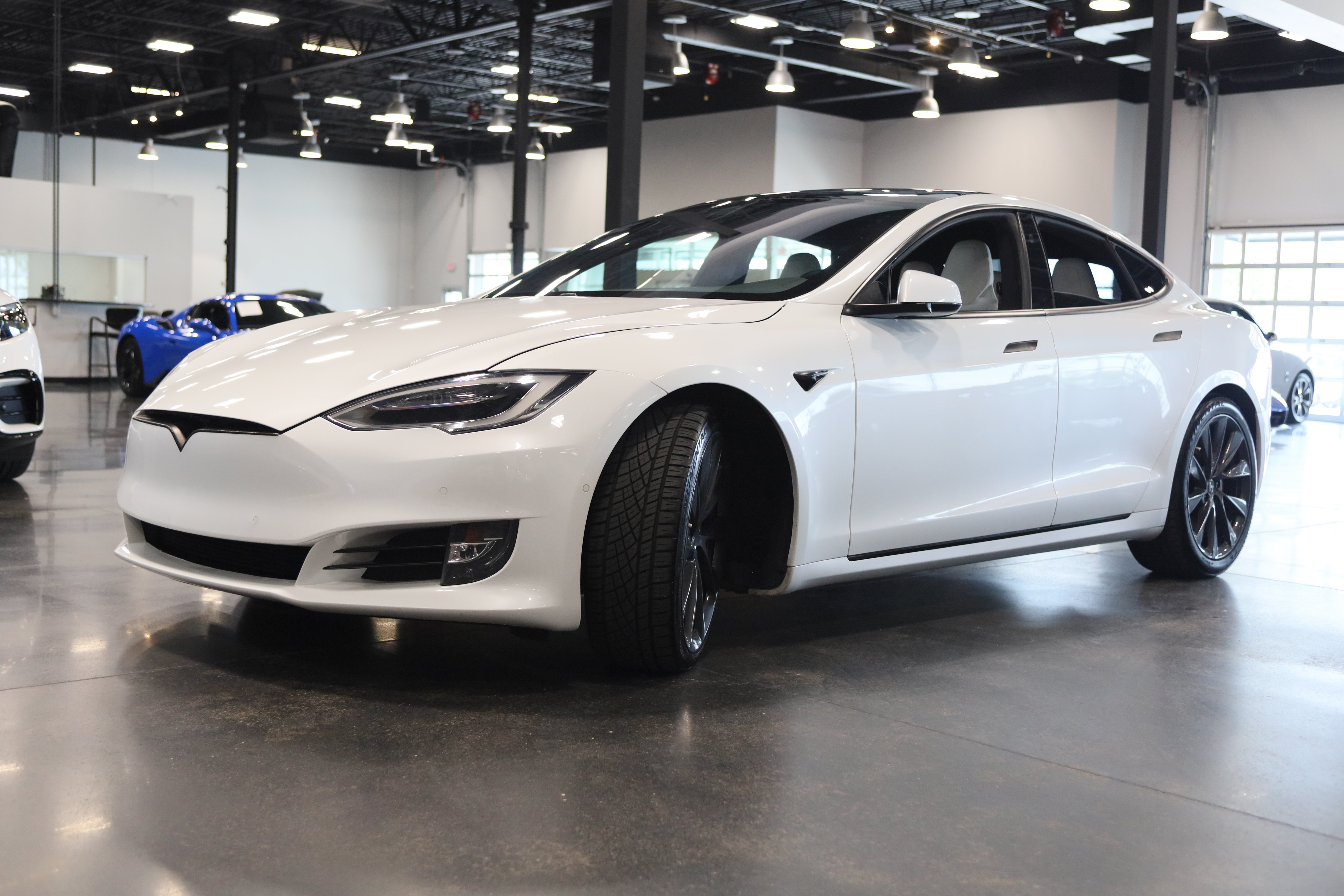 Used 2019 Tesla Model S Long Range AWD/4WD image 3