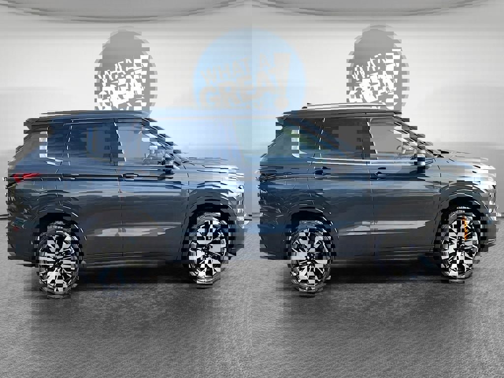 New 2026 Mitsubishi Outlander SEL image 8
