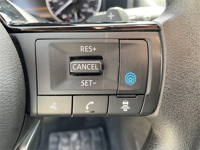 Used 2023 Nissan Rogue SV image 16