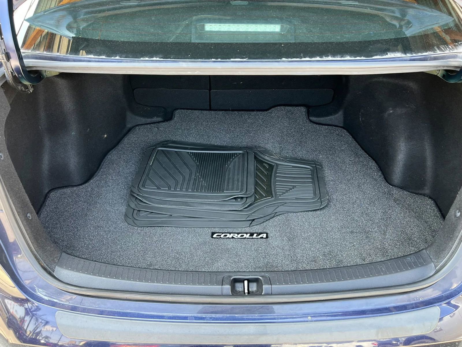 Used 2020 Toyota Corolla SE w/ Carpet Mat Package (TMS) FWD image 24