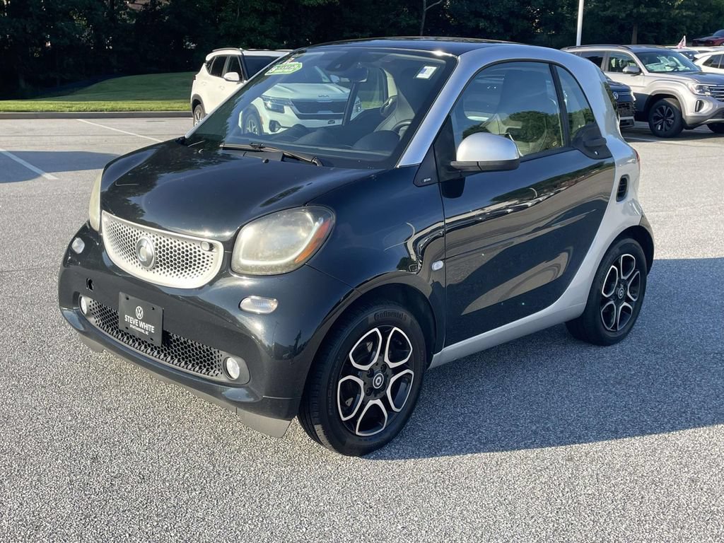 Used 2016 smart fortwo Prime RWD image 3