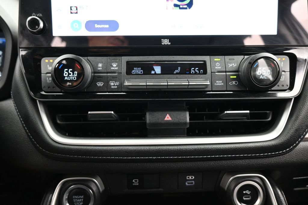 Used 2025 Toyota Grand Highlander FWD image 26